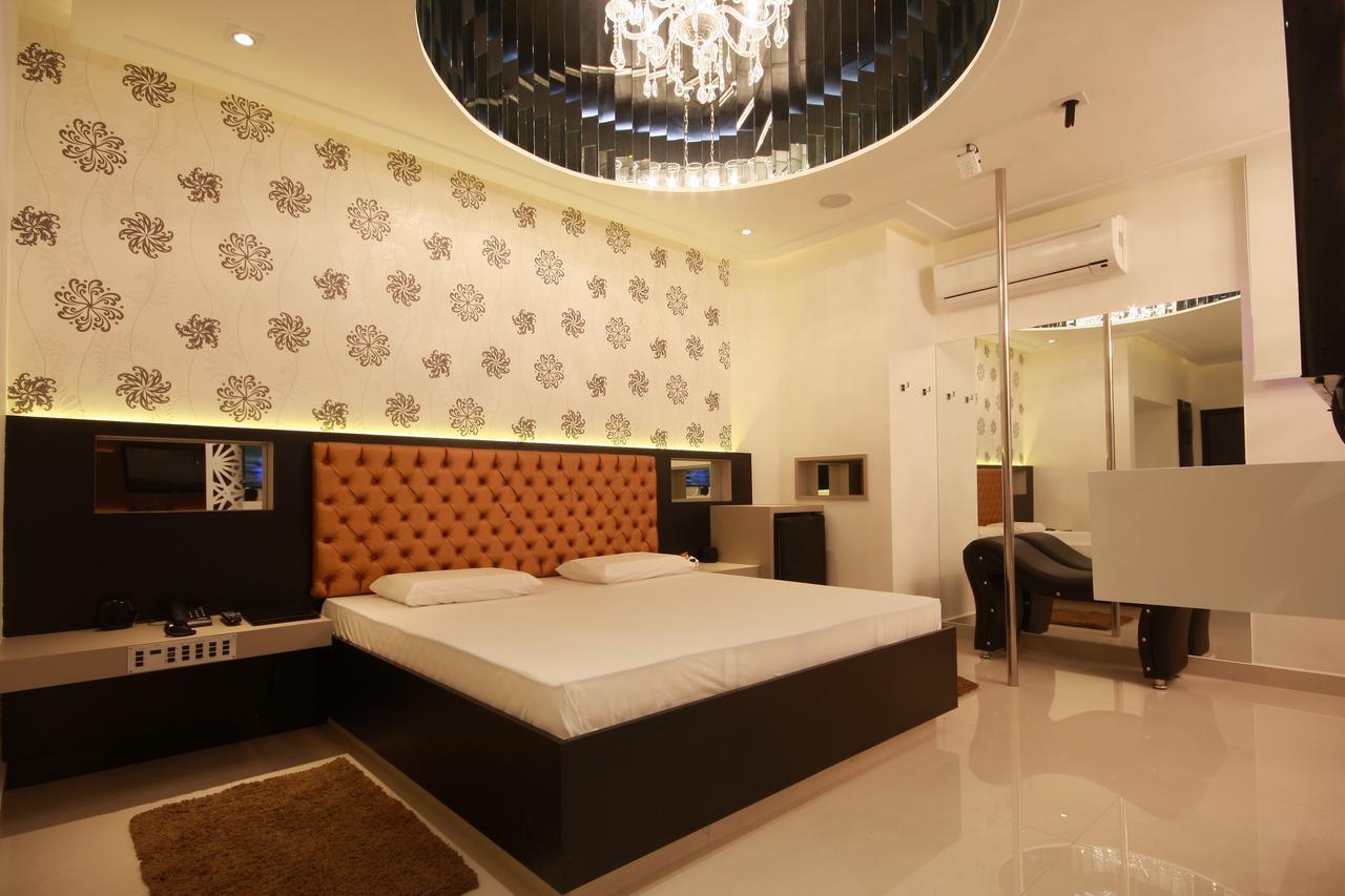 Motel Imperium (Adults Only) 奥萨斯库 外观 照片